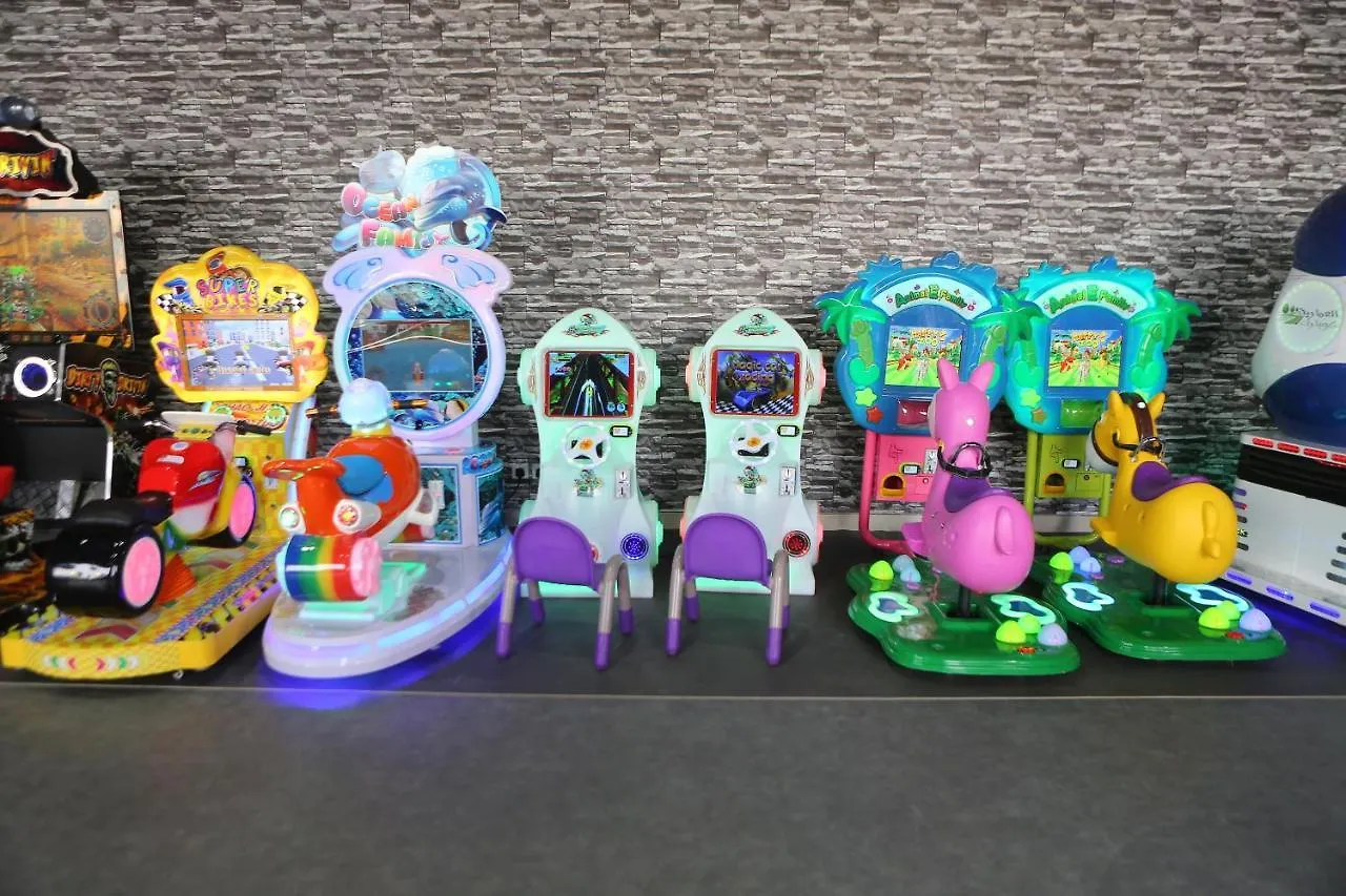 Amaaria Aquapark Resort Villas & Chalet 리야드 0*,
